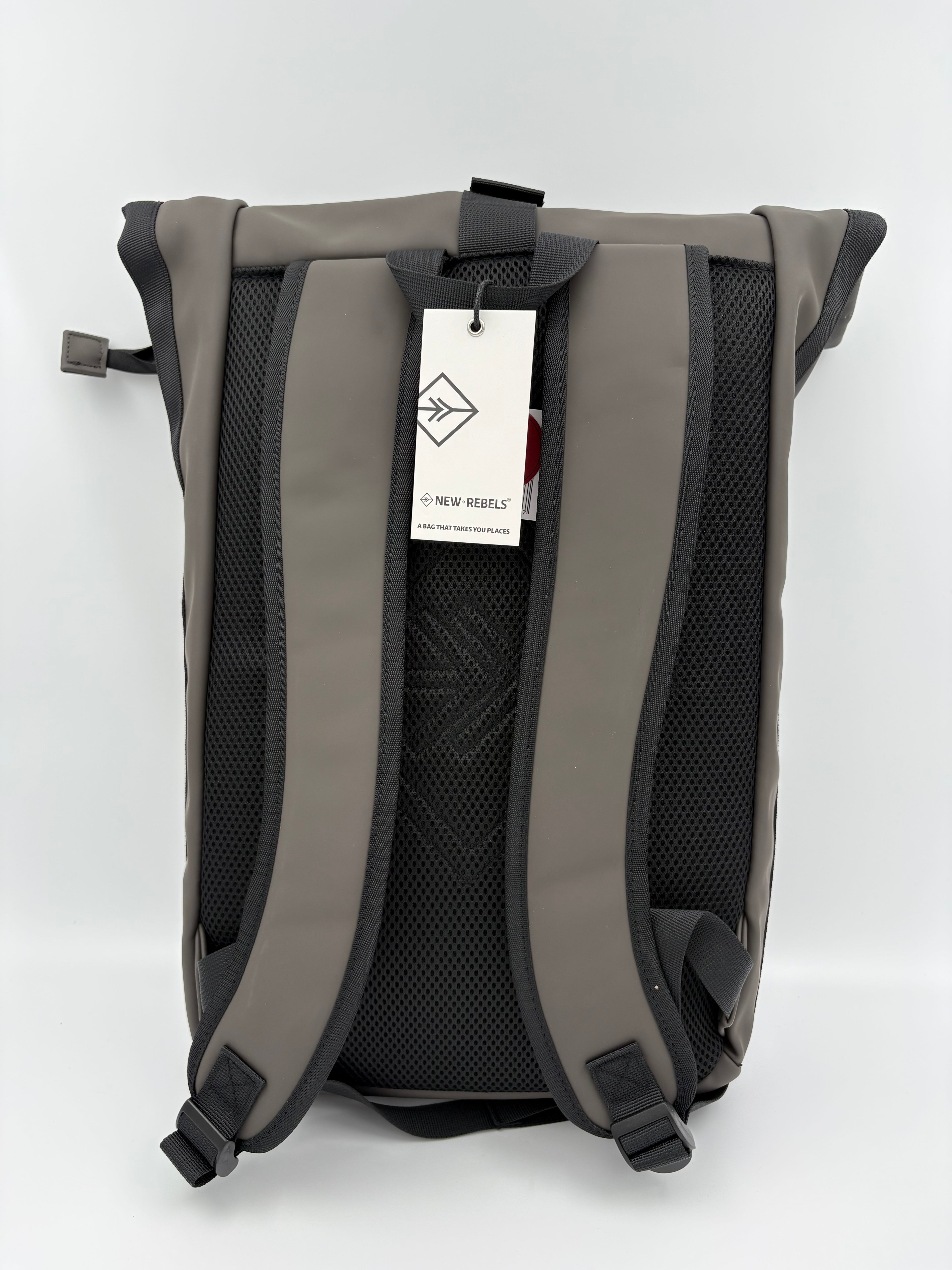 New Rebels Kumipintainen iso reppu