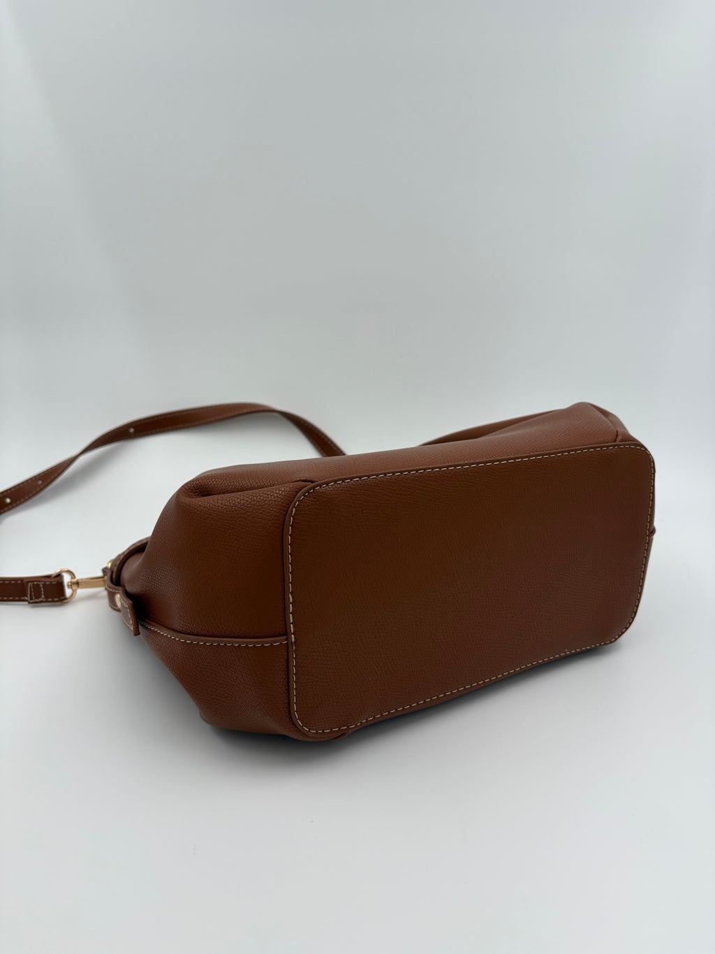 Ulrika keinonahkainen käsilaukku