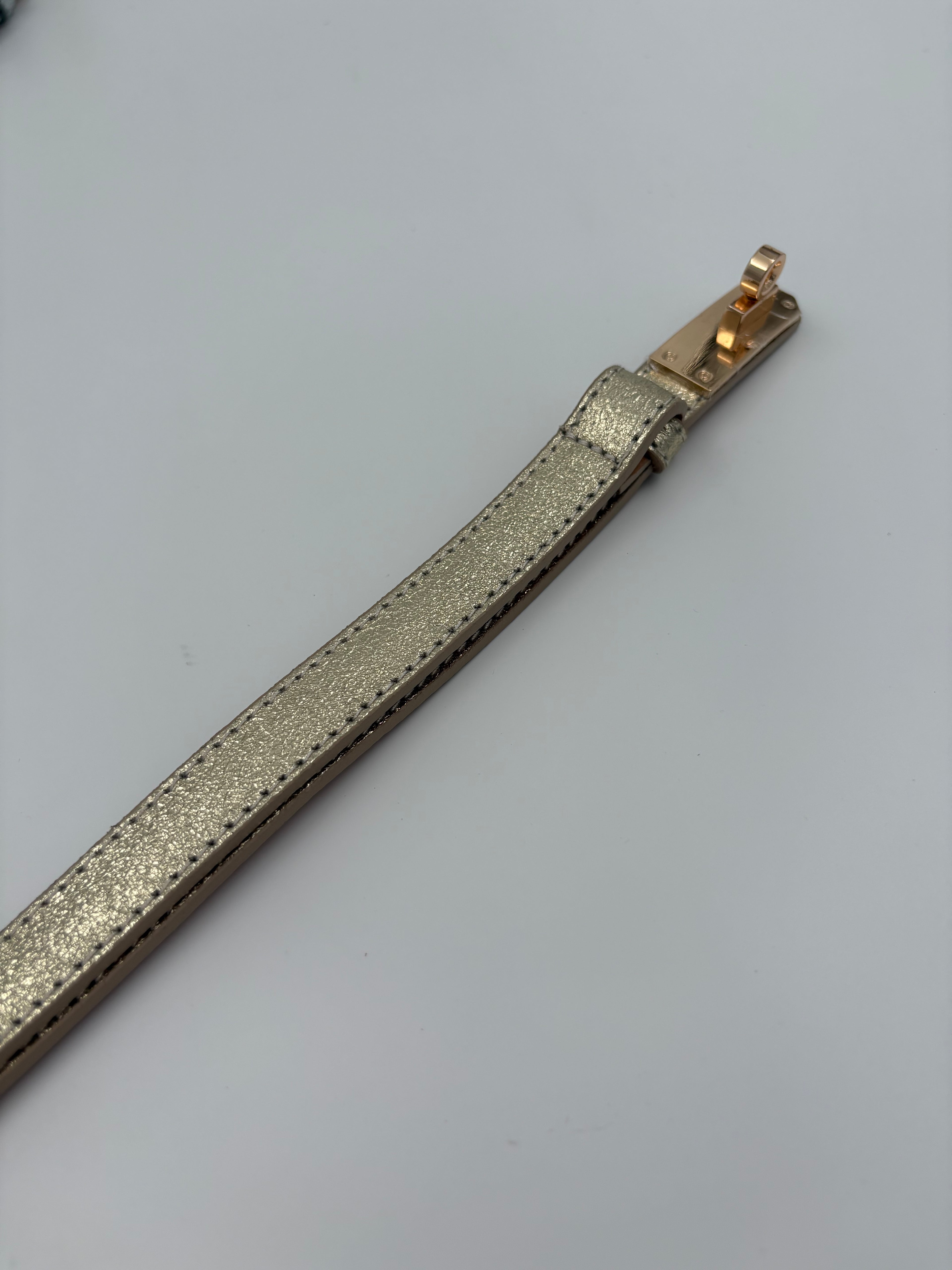 Vyö naisille, 62-112cm, kaunis solki