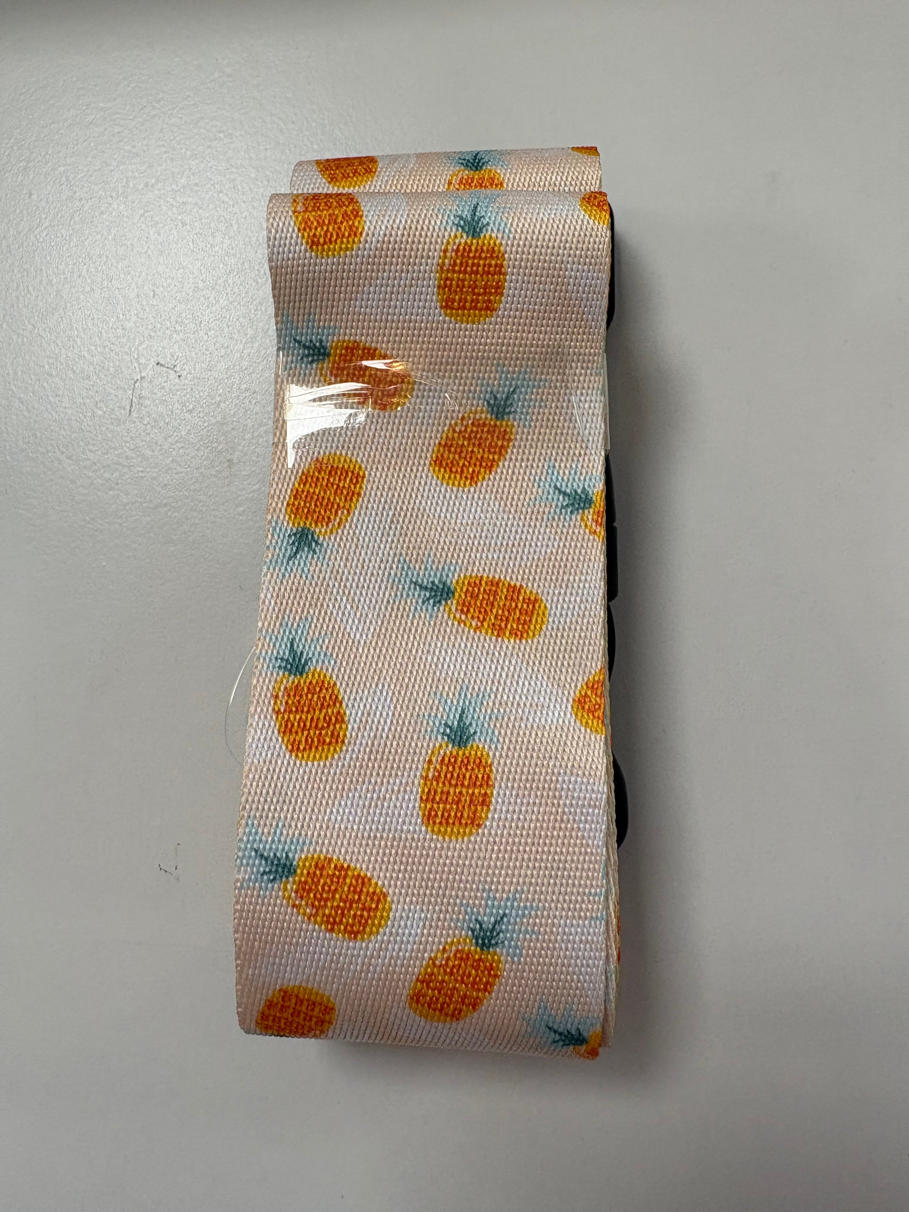 Matkalaukun vyö, kuviollinen