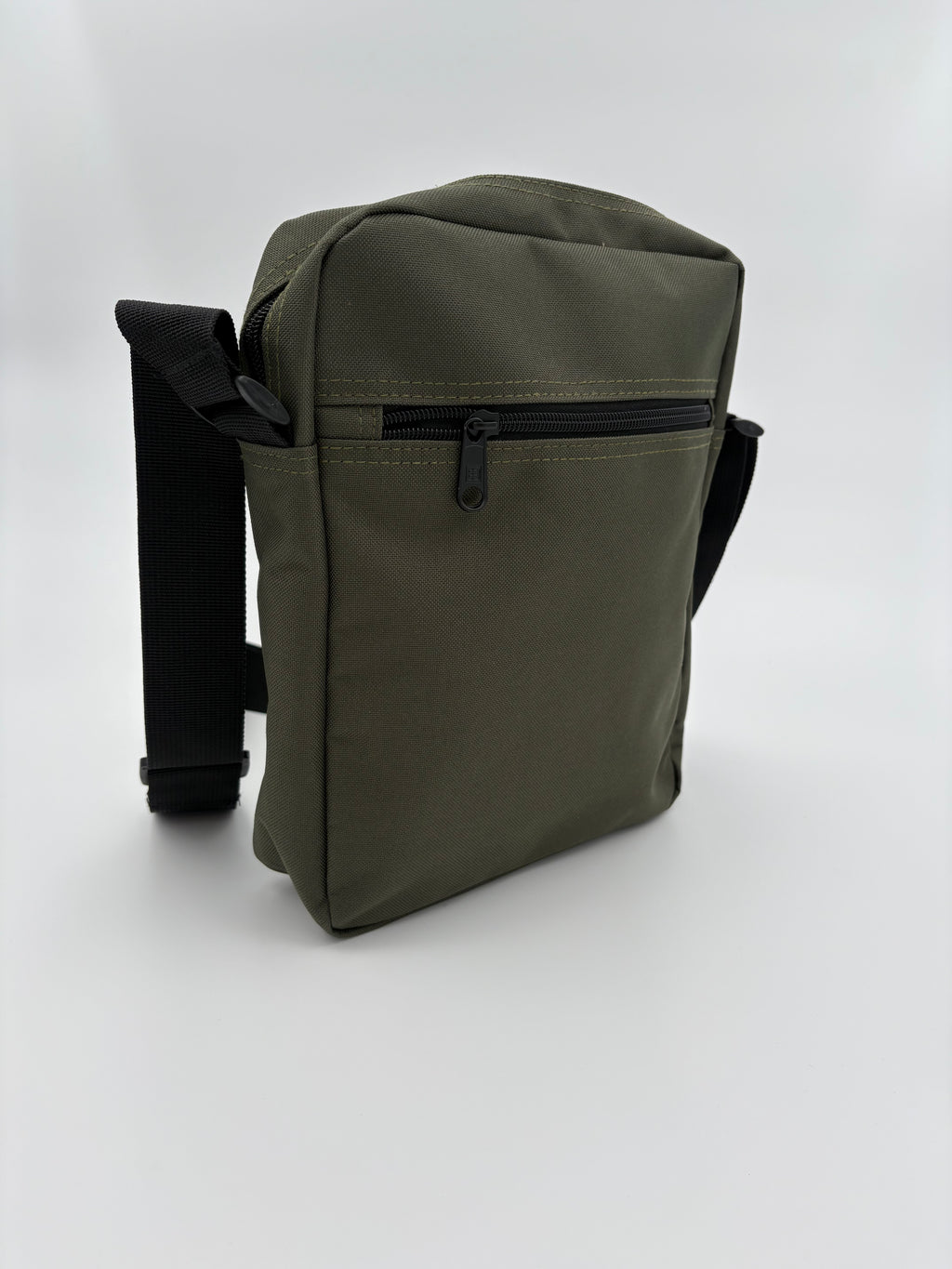 Enrico Benetti Miesten pienempi kankainen olkalaukku